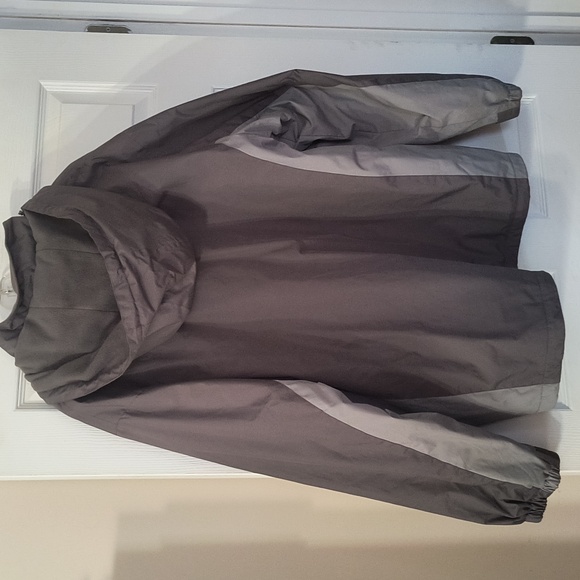 Free Tech Performance Outer Wear Coat - Picture 2 of 4